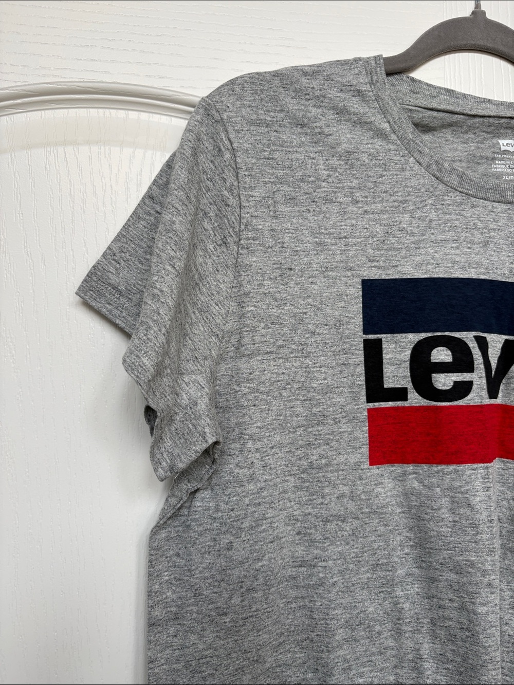 Levi's Gray Tee with Navy & Red Logo Blocks - Picture 4 of 7